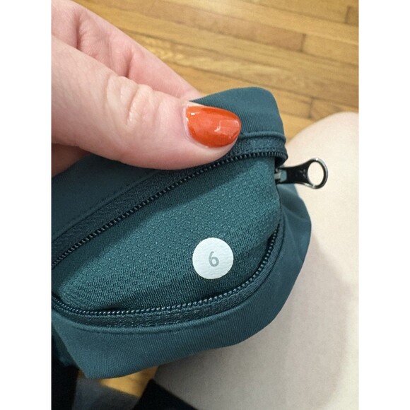 Lululemon Size 6 Real Quick Crop Leggings 19" Green - Picture 5 of 5